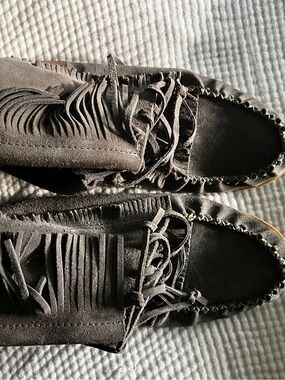 Women's Fringe Suede Moccasins - Brown